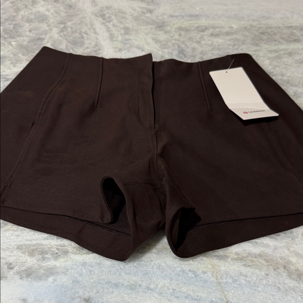 Uniqlo Women's High Waist Shorts in Rich Brown